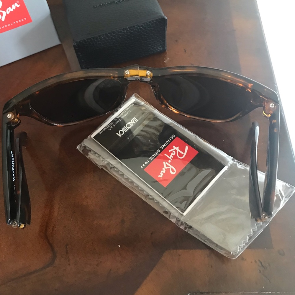Ray-Ban foldable wayfarer sunglasses - Picture 6 of 8